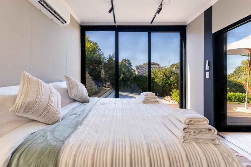 4 Bedroom Property for Sale in Constantia Western Cape